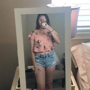 URBAN OUTFITTERS KIMCHI BLUE pink cropped top